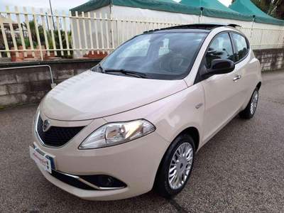 Lancia Ypsilon 1.3 MJT 16V 95 CV 5 porte S&S Gold Beige usata Grottaminarda