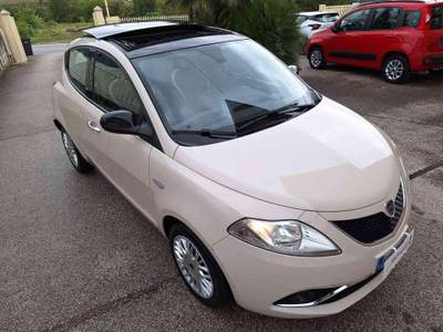Lancia Ypsilon 1.3 MJT 16V 95 CV 5 porte S&S Gold Beige usata Grottaminarda