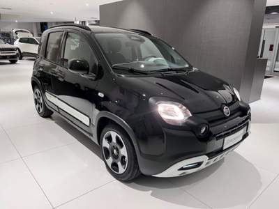 Fiat Panda 1.0 FireFly S&S Hybrid Pandina 5 Posti Km.0 Nero usata Massanzago