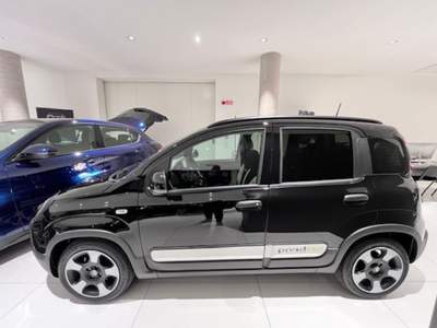 Fiat Panda 1.0 FireFly S&S Hybrid Pandina 5 Posti Km.0 Nero usata Massanzago