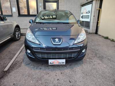 Peugeot 207 1.6 8V HDi 112CV CC Allure-SPLENDIDA Blu/Azzurro usata Bareggio