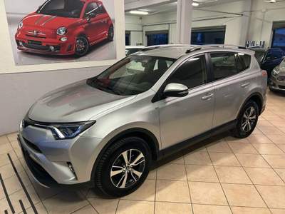 Toyota RAV4 RAV4 2.0 D-4D 2WD Lounge Argento usata Rodengo Saiano