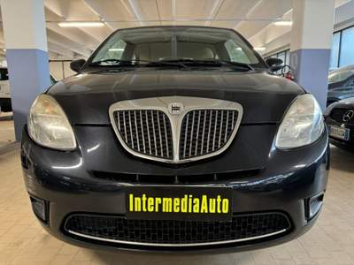 Lancia Ypsilon 1.2 16V Argento Nero usata Bassano del Grappa