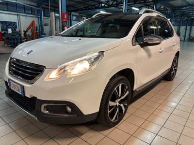Peugeot 2008 1° serie 1.6 e-HDi 115 CV Stop&Start Allure Bianco usata Cassino