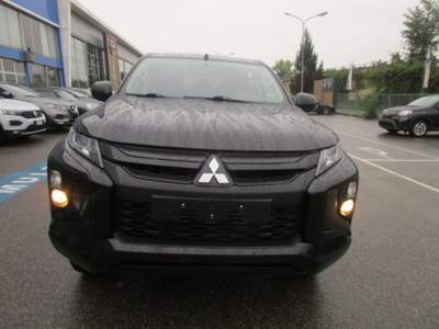 Mitsubishi L200 2.3D Double Cab 4x4 Easy Select Garanzia 24 Mesi Nero usata Piacenza