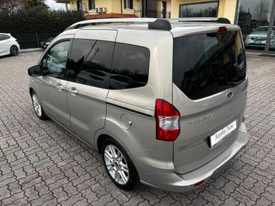 Ford Tourneo Courier SI A NEOPATENTATI Grigio usata Zugliano