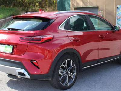 Kia XCeed 1.6 CRDi 136 CV MHEV iMT Evolution Rosso usata Potenza