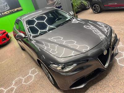 Alfa Romeo Giulia 2.2 Turbodiesel 190 CV AT8 Lusso Grigio usata Mascali