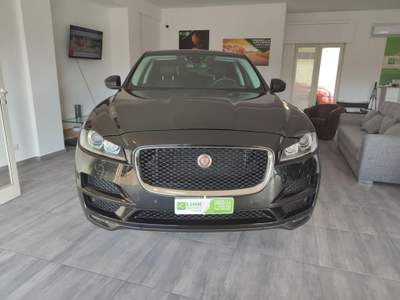 Jaguar F-Pace 2.0 D 240 CV AWD aut. Portfolio Nero usata Agrigento