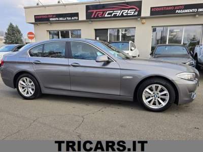 BMW Serie 5 520d d Business AUTOMATICA PERMUTE Grigio usata Parma