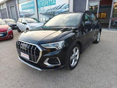 Audi Q3 2.0 TDI 150 CV S tronic Business advanced Nero usata San Nicola Manfredi