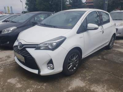 Toyota Yaris 1.0 5 porte Lounge OK NEOPATENTATO Bianco usata Savigliano