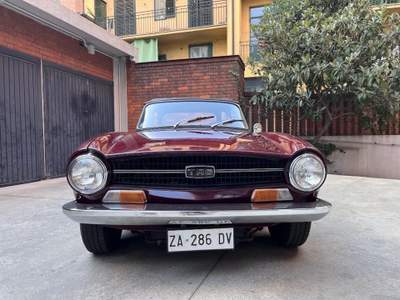 Triumph TR6 p1 2.5 6 cilindri iscritto ASI Lilla usata Torino