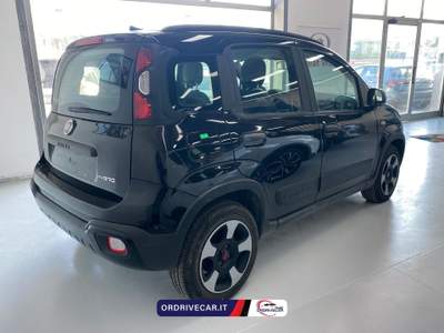 Fiat Panda Panda 1.0 firefly hybrid Cross s&amp;s 70cv Nero usata Perignano