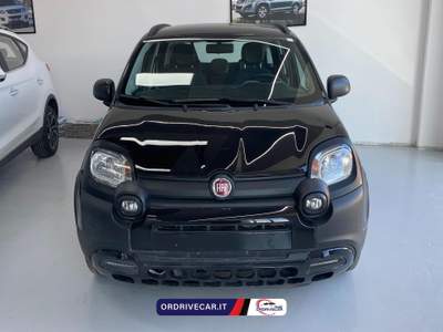 Fiat Panda Panda 1.0 firefly hybrid Cross s&amp;s 70cv Nero usata Perignano