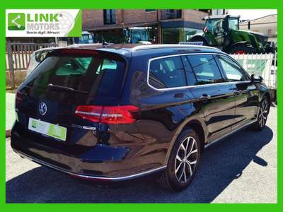 Volkswagen Passat 2.0 TDI DSG Highline BlueMotion Technology Nero usata Roseto degli Abruzzi