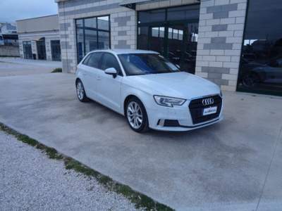 Audi A3 SPB 2.0 TDI S tronic Business Bianco usata TROIA