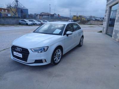 Audi A3 SPB 2.0 TDI S tronic Business Bianco usata TROIA