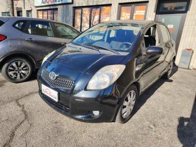 Toyota Yaris 1.3 5 porte Navi NEOPATENTATI Nero usata Bareggio