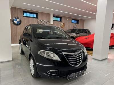 Lancia Ypsilon 1.3 MJT 16V 95 CV 5 porte S&S Gold Nero usata San Sebastiano al Vesuvio