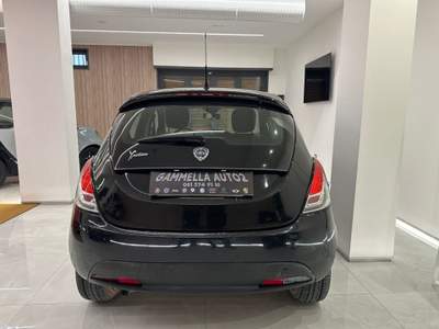 Lancia Ypsilon 1.3 MJT 16V 95 CV 5 porte S&S Gold Nero usata San Sebastiano al Vesuvio