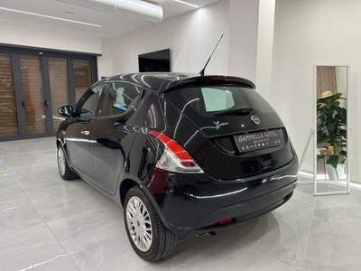 Lancia Ypsilon 1.3 MJT 16V 95 CV 5 porte S&S Gold Nero usata San Sebastiano al Vesuvio
