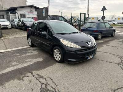 Peugeot 207 PEUGEOT 207 1.4 8V 75CV 3P ENERGIE Nero usata Torino