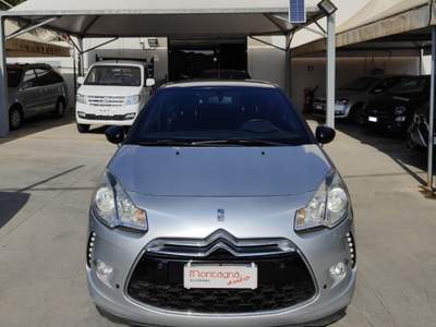 DS Automobiles DS 3 1.2 VTi 82 So Chic Argento usata Scorrano