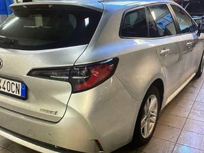 Toyota Corolla Touring Sports 1.8 Hybrid Active Argento usata Roma