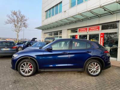Alfa Romeo Stelvio 2.2 Turbodiesel 190 CV AT8 Q4 Business Blu/Azzurro usata Treviso