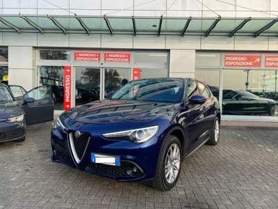 Alfa Romeo Stelvio 2.2 Turbodiesel 190 CV AT8 Q4 Business Blu/Azzurro usata Treviso