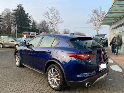Alfa Romeo Stelvio 2.2 Turbodiesel 190 CV AT8 Q4 Business Blu/Azzurro usata Treviso