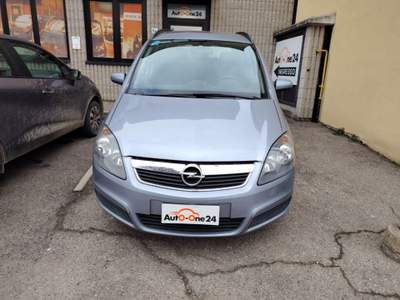 Opel Zafira 1.9 CDTI 120CV Cosmo 7 POSTI - NEOPATENTATI Argento usata Bareggio