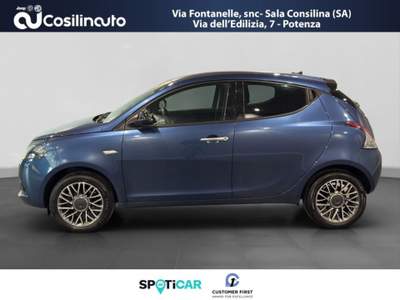 Lancia Ypsilon 1.0 FireFly 5 porte S&S Hybrid Gold Plus 2023 Blu/Azzurro usata Sala Consilina