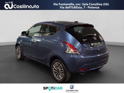 Lancia Ypsilon 1.0 FireFly 5 porte S&S Hybrid Gold Plus 2023 Blu/Azzurro usata Sala Consilina