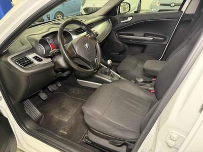 Alfa Romeo Giulietta 1.6 JTDm-2 105 CV Bianco usata Stradella