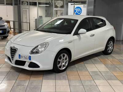 Alfa Romeo Giulietta 1.6 JTDm-2 105 CV Bianco usata Stradella