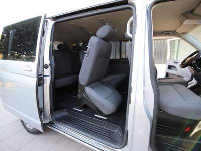 Volkswagen Transporter VW T5 2.5 Tdi 131cv 9Posti Caravelle Klima G.Train Argento usata Manerbio
