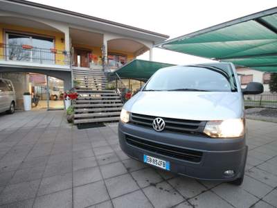 Volkswagen Transporter VW T5 2.0 TDI 110cv 7posti Euro5 Caravelle Klima Grigio usata Manerbio