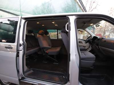 Volkswagen Transporter VW T5 2.0 TDI 110cv 7posti Euro5 Caravelle Klima Grigio usata Manerbio