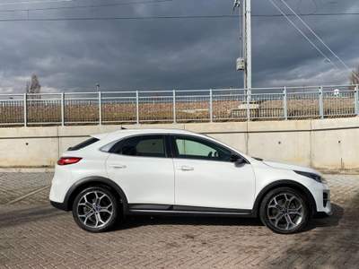 Kia XCeed 1.6 CRDi 136 CV DCT Evolution-Tetto- Motor 13000km Bianco usata Reggio nell'Emilia