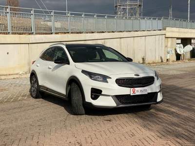 Kia XCeed 1.6 CRDi 136 CV DCT Evolution-Tetto- Motor 13000km Bianco usata Reggio nell'Emilia