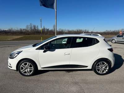 Renault Clio 90 CV GPL 5 porte "NEOPATENTATI" Bianco usata Beinette