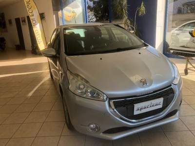 Peugeot 208 1° serie 1.2 VTi 82 CV 5 porte Allure Grigio usata Gambolò