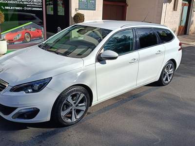 Peugeot 308 BlueHDi 120 S&S EAT6 SW Allure NEOPATENTATI Bianco usata Putignano