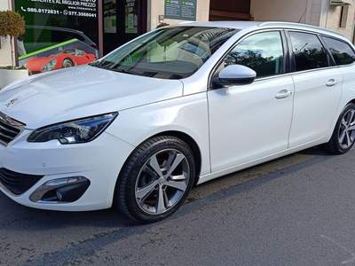 Peugeot 308 BlueHDi 120 S&S EAT6 SW Allure NEOPATENTATI Bianco usata Putignano Peugeot 308 BlueHDi 120 S&S EAT6 SW Allure NEOPATENTATI Bianco usata Putignano