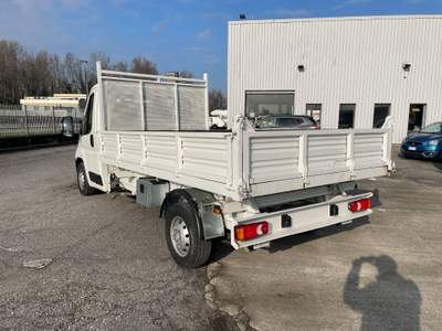 Peugeot Boxer 435 2.2 BlueHDi 140 S&S PM Cabinato prezzo + IVA Bianco usata Crema