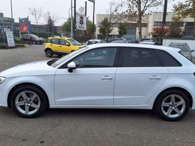 Audi A3 SPB 30 g-tron S tronic Business PERMUTE UNICOPROPR Bianco usata Parma