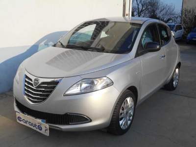 Lancia Ypsilon 1.2 69 CV 5 PT Gold neop FIN Grigio usata Carignano