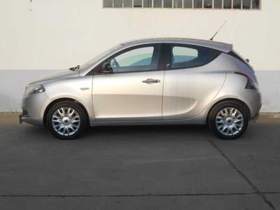 Lancia Ypsilon 1.2 69 CV 5 PT Gold neop Grigio usata Carignano